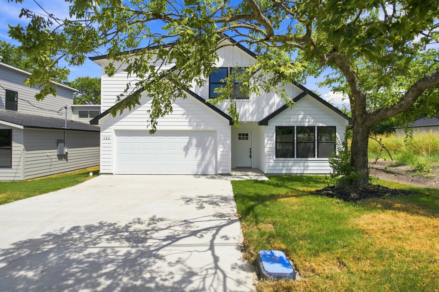 Exterior view of 106 E Miller Street