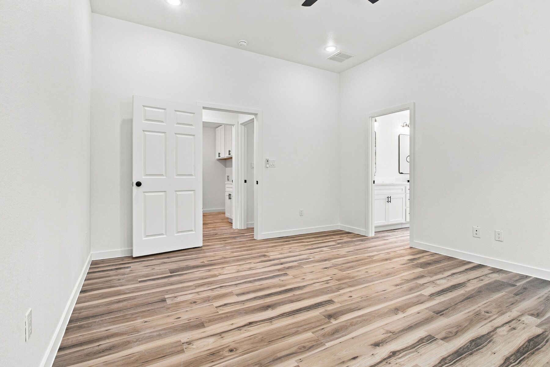 Interior detail of 106 E Miller Street