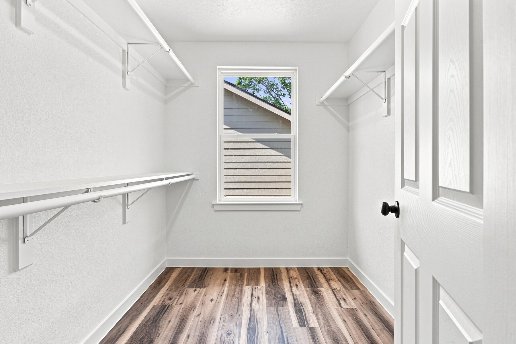 Interior detail of 106 E Miller Street